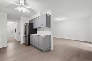 37 Orangewood W, Derby, CT 06418 - Photo 9