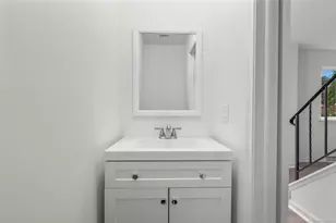 37 Orangewood W, Derby, CT 06418 - Photo 15