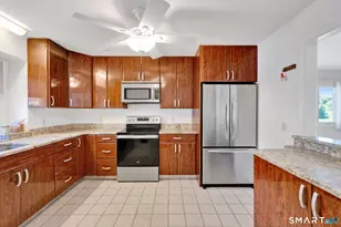 610 Sandstone Dr, South Windsor, CT 06074 - Photo 5