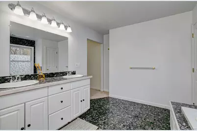 920 Green Circle, Orange, CT 06477 - Photo 27