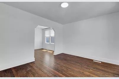 84 Dewey Street, Bridgeport, CT 06605 - Photo 5