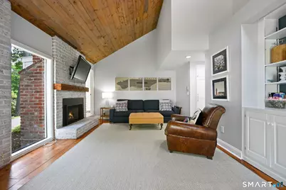 32 Spring Water Lane, New Canaan, CT 06840 - Photo 19