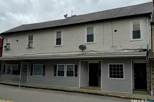 10 Center St, Killingly, CT 06239 - Photo 1