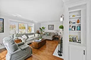 253 Mayfield Dr, Trumbull, CT 06611 - Photo 15