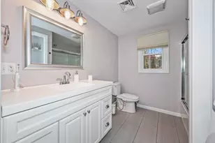 385 Gaylord Dr, Waterbury, CT 06708 - Photo 15