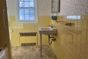 31 Pawson Rd, Branford, CT 06405 - Photo 13