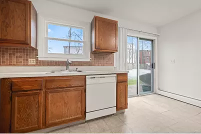 16 Lawton Road #22, Manchester, CT 06042 - Photo 11