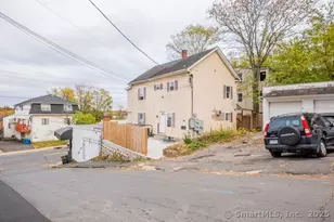 318 Congress Ave, Waterbury, CT 06708 - Photo 3