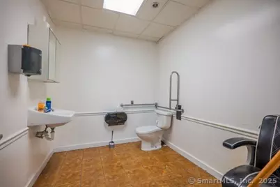 318 Congress Avenue, Waterbury, CT 06708 - Photo 17