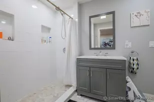 318 Congress Ave, Waterbury, CT 06708 - Photo 5