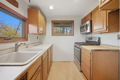 27 Carol Street, Danbury, CT 06810 - Photo 19