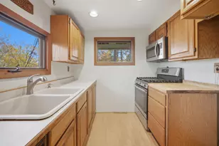 27 Carol St, Danbury, CT 06810 - Photo 19