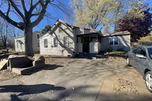 6 Pleasant St, East Windsor, CT 06088 - Photo 1