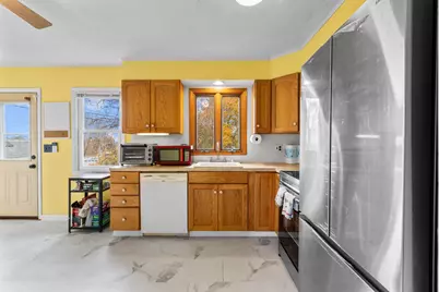 4 Laura Lane, New Haven, CT 06512 - Photo 15