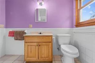 4 Laura Ln, New Haven, CT 06512 - Photo 17