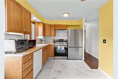 4 Laura Lane, New Haven, CT 06512 - Photo 13