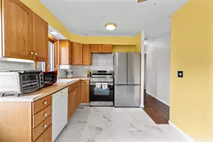 4 Laura Ln, New Haven, CT 06512 - Photo 13