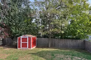 451 Meadow St, Fairfield, CT 06824 - Photo 9