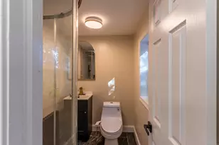 33 Bank St, Hamden, CT 06514 - Photo 11