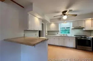 958 Dunbar Hill Rd, Hamden, CT 06514 - Photo 7