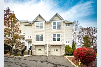 32 Crows Nest Lane #23, Danbury, CT 06810 - Photo 1