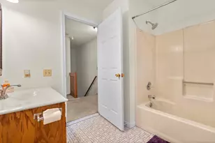 34 Morgan Ave, Danbury, CT 06810 - Photo 19