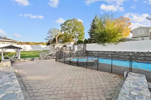 20 Weber St, East Haven, CT 06512 - Photo 21