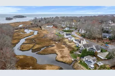 33 Marshfield Road, East Lyme, CT 06357 - Photo 3