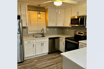 21 Goodwin Street, Manchester, CT 06040 - Photo 3