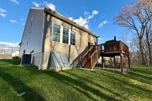 930 Tillinghast Dr, Oxford, CT 06478 - Photo 7