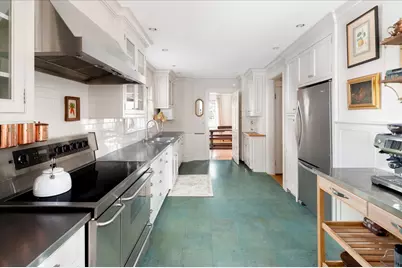 605 Brooklawn Avenue, Fairfield, CT 06825 - Photo 5