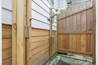 139 Vauxhall Street, New London, CT 06320 - Photo 25