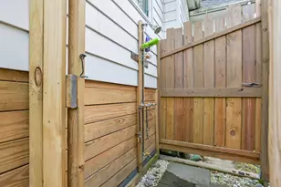 139 Vauxhall St, New London, CT 06320 - Photo 25