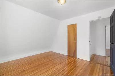 22 Sycamore Lane, Waterbury, CT 06705 - Photo 27