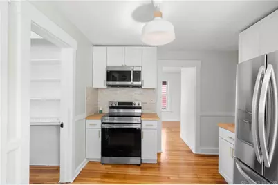 22 Sycamore Lane, Waterbury, CT 06705 - Photo 15