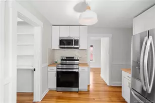 22 Sycamore Ln, Waterbury, CT 06705 - Photo 15