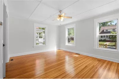 22 Sycamore Lane, Waterbury, CT 06705 - Photo 3
