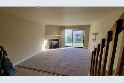 21 Deer Run #21, Bethel, CT 06801 - Photo 3