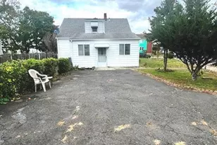 142 Palm St, Bridgeport, CT 06610 - Photo 17