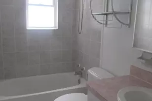 152 Surrey Dr, Bristol, CT 06010 - Photo 7