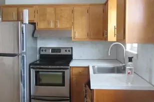 152 Surrey Dr, Bristol, CT 06010 - Photo 3