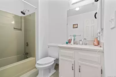 15 Derbyshire #15, Derby, CT 06418 - Photo 25