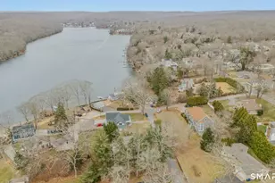 14 Riverside Dr, Waterford, CT 06385 - Photo 39