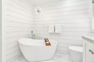 6680 Main St, Trumbull, CT 06611 - Photo 23