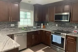 994 Bunker Hill Ave, Waterbury, CT 06708 - Photo 15