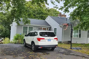 994 Bunker Hill Ave, Waterbury, CT 06708 - Photo 5