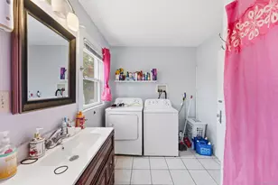 32 Moore Ave, New London, CT 06320 - Photo 13