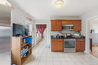 32 Moore Avenue, New London, CT 06320 - Photo 7