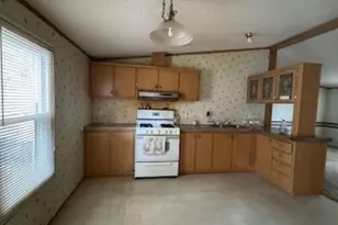 44 Norwich Ave, Norwich, CT 06360 - Photo 7