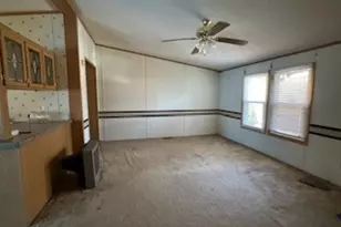 44 Norwich Ave, Norwich, CT 06360 - Photo 11